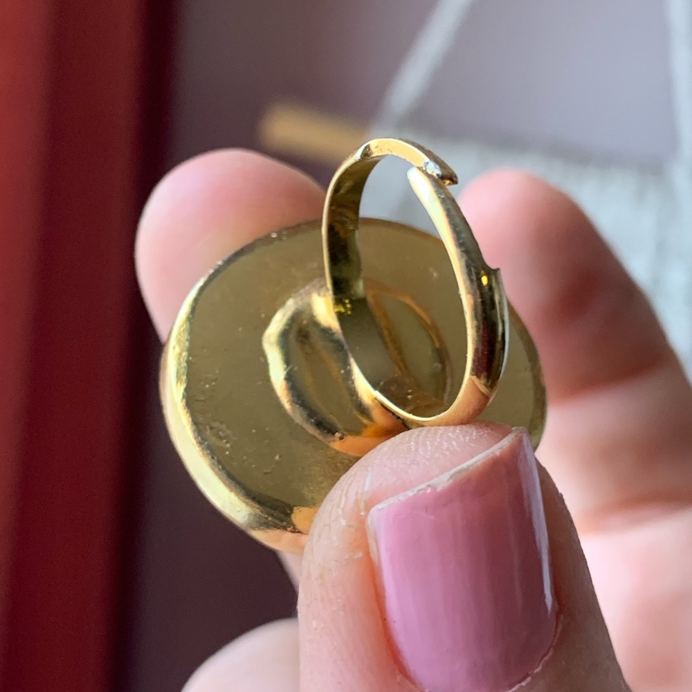 Flashy Labradorite Gold tone adjustable ring - Picture 4 of 4